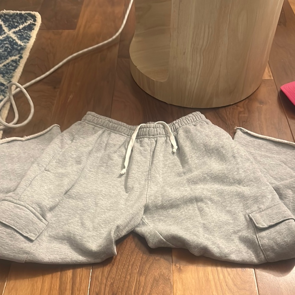 Brandy Melville cargo sweatpants
